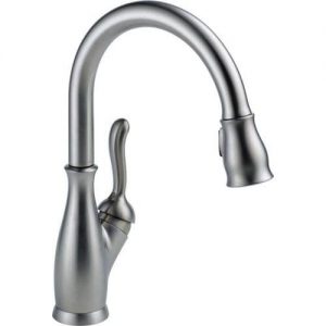 Delta Faucet 9178-AR-DST Leland Single Handle Pull-Down Kitchen Faucet